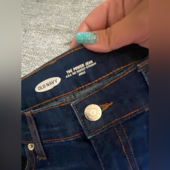 Old Navy women’s Power Jeans like new size 8 - Picture 4 of 6